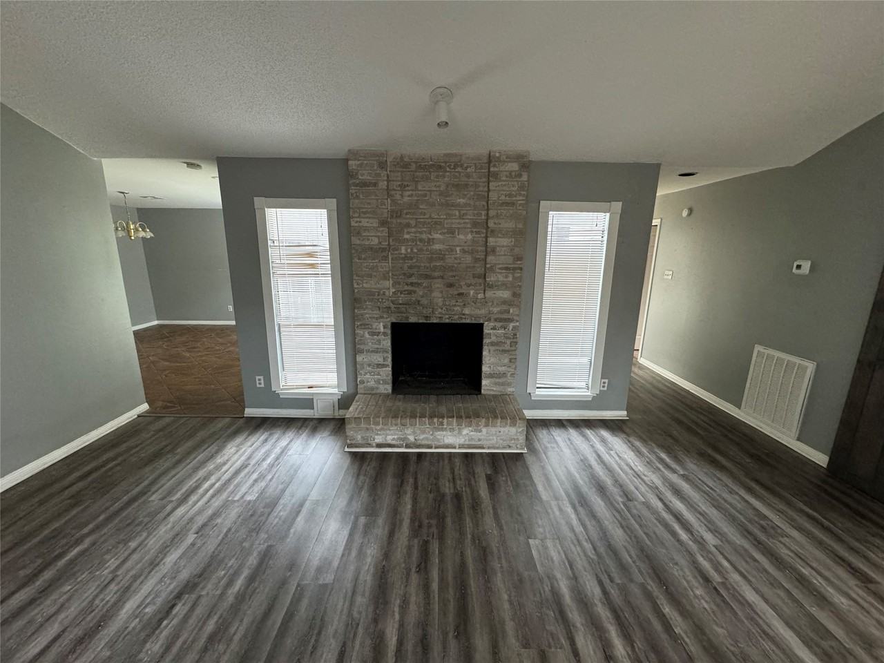 2923 Ashford Trail Dr #2923 - Photo 4 of 9