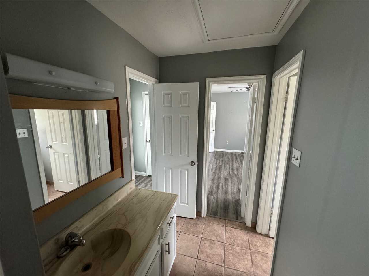 2923 Ashford Trail Dr #2923 - Photo 6 of 9