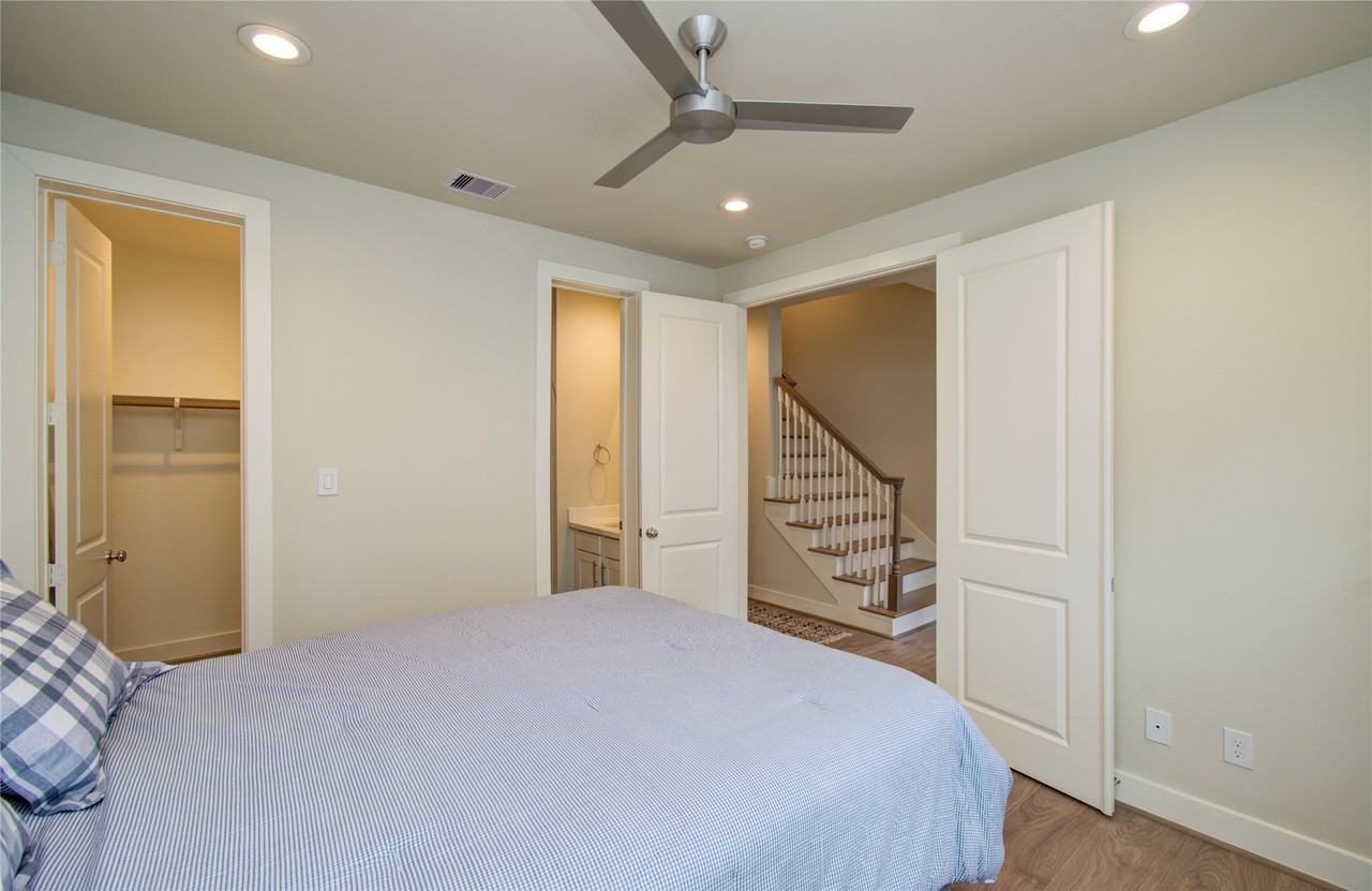 5205 Allen St #5205F - Photo 6 of 29