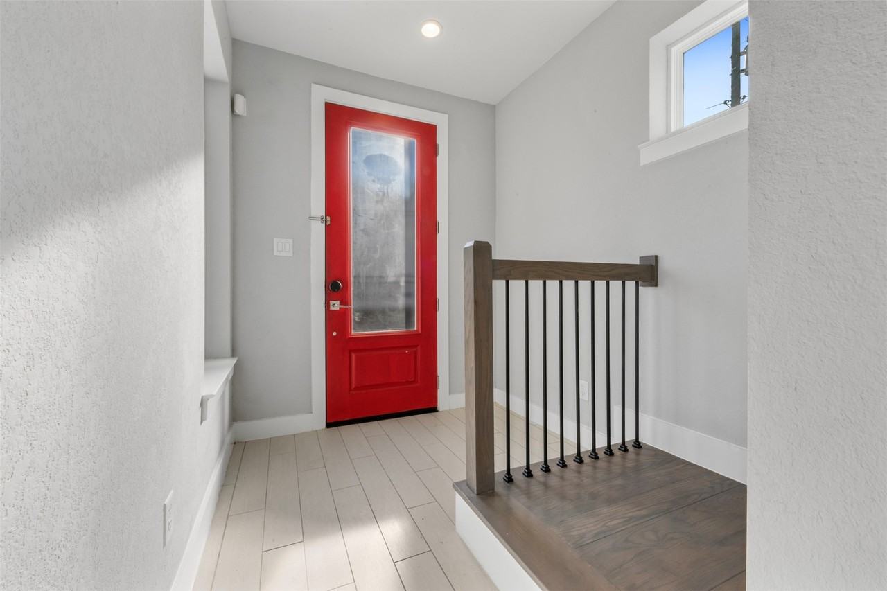 6106 Clarkson Ln #6106D - Photo 5 of 37