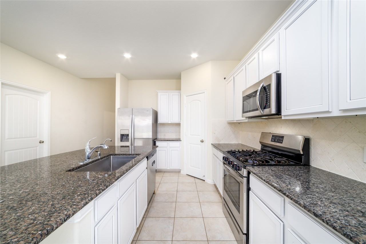 4418 Lone Alcove Dr #4418 - Photo 2 of 27