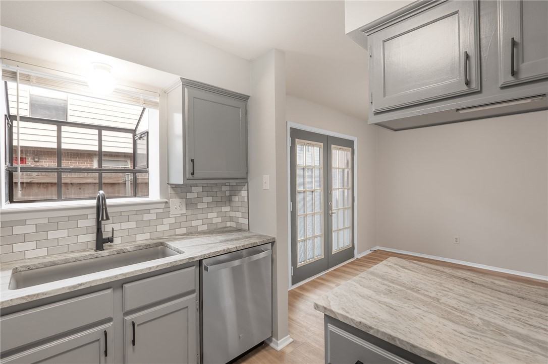 1904 Dartmouth St #1904G4 - Photo 2 of 27