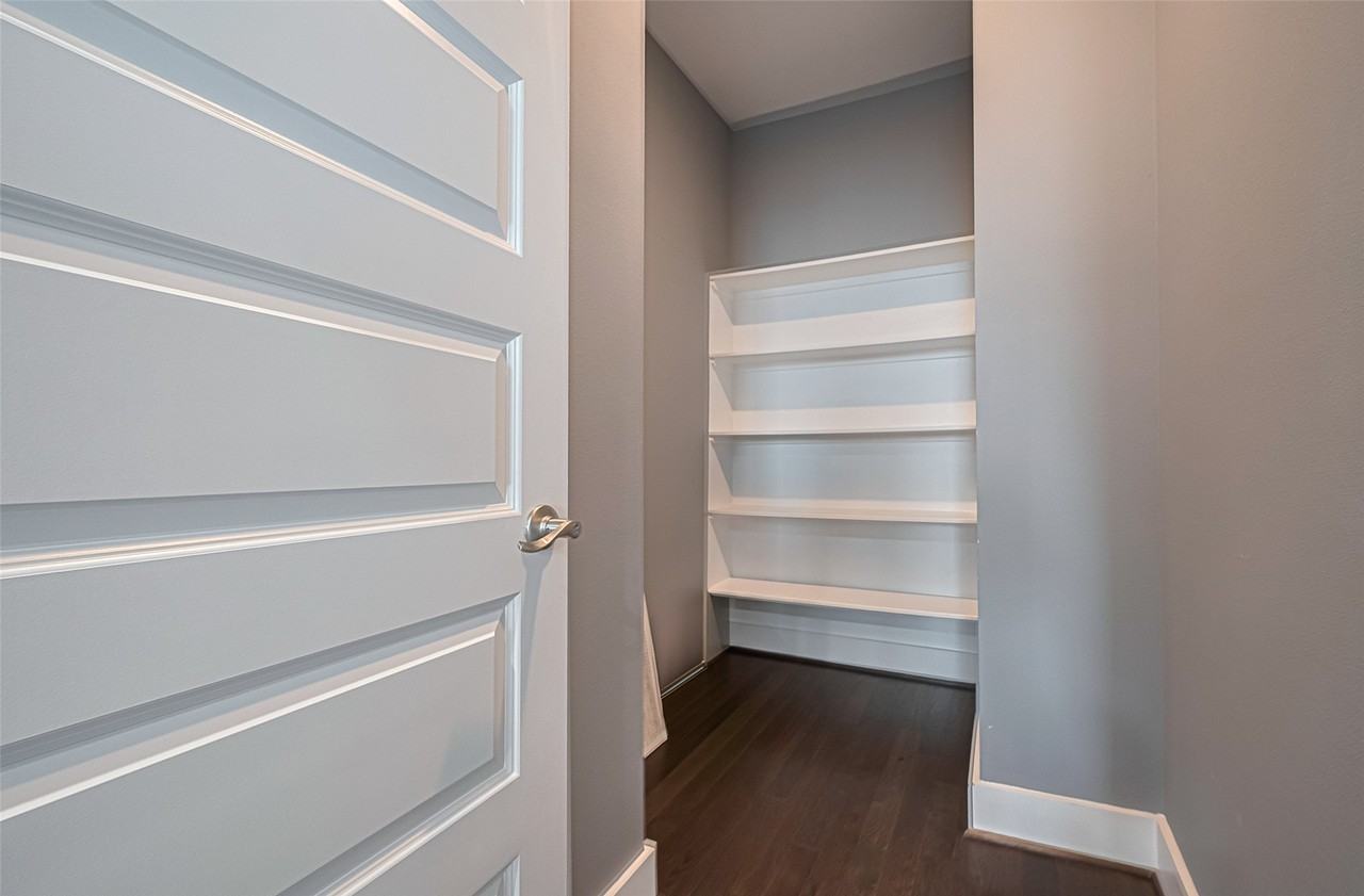 4318 Center St #4318 - Photo 2 of 33