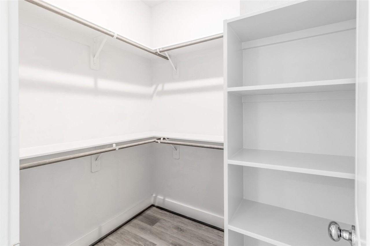 1284 N Post Oak Rd #1284A - Photo 2 of 28