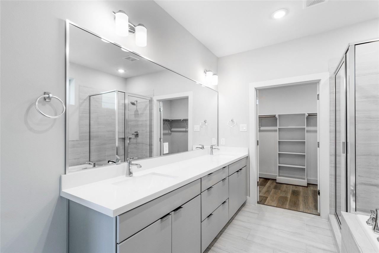 1284 N Post Oak Rd #1284A - Photo 6 of 28