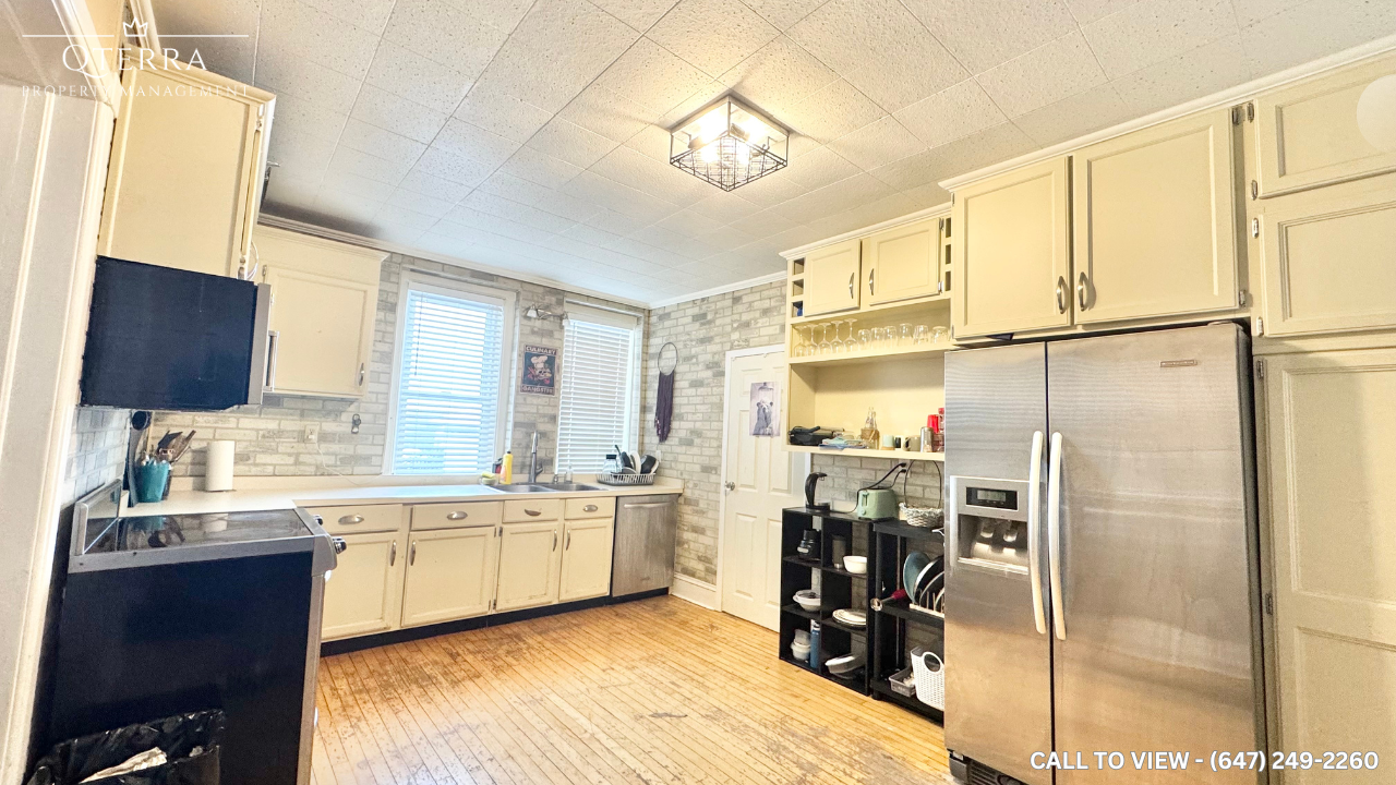 1-261 Dixon St, Kitchener, Ontario N2G 3G1 - Photo 2 of 11