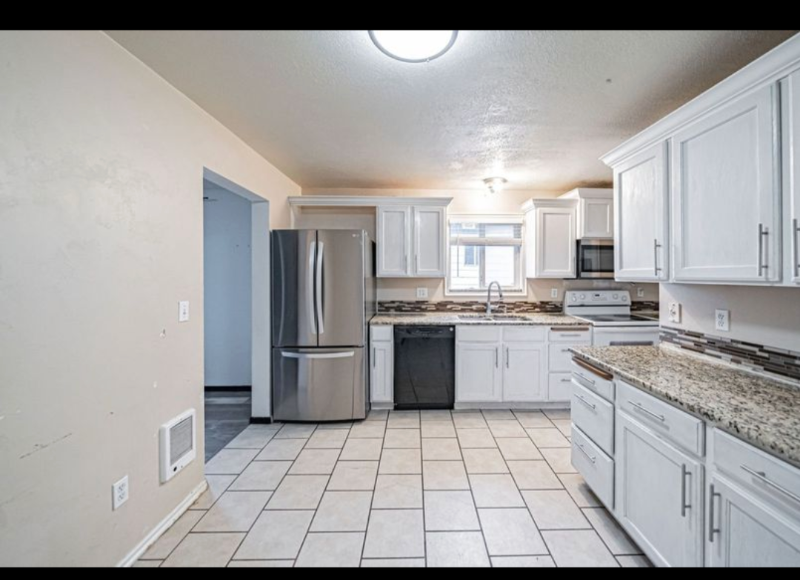 953 N Blvd - Photo 5 of 19