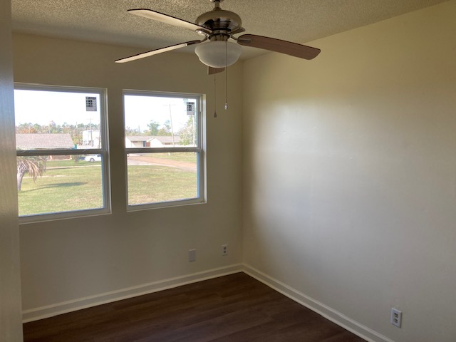 1011 Giovanni St #2 - Photo 6 of 11