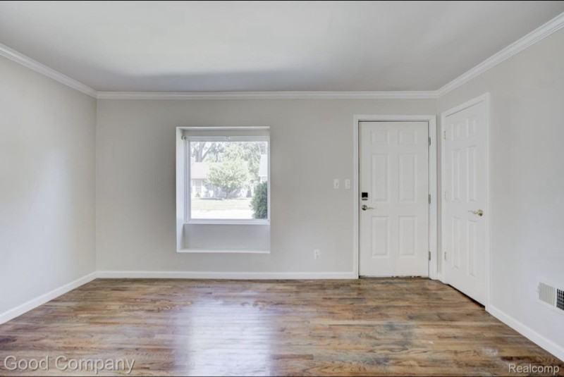 600 E Kalama Ave - Photo 4 of 20