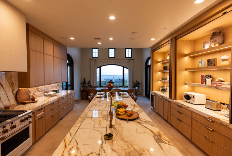 18000 Sunset Point Rd - Photo 2 of 26