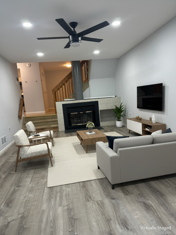 1027 Schmidt Ln - Photo 3 of 4