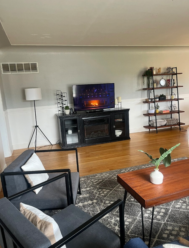 3640 Jasmine St - Photo 3 of 12