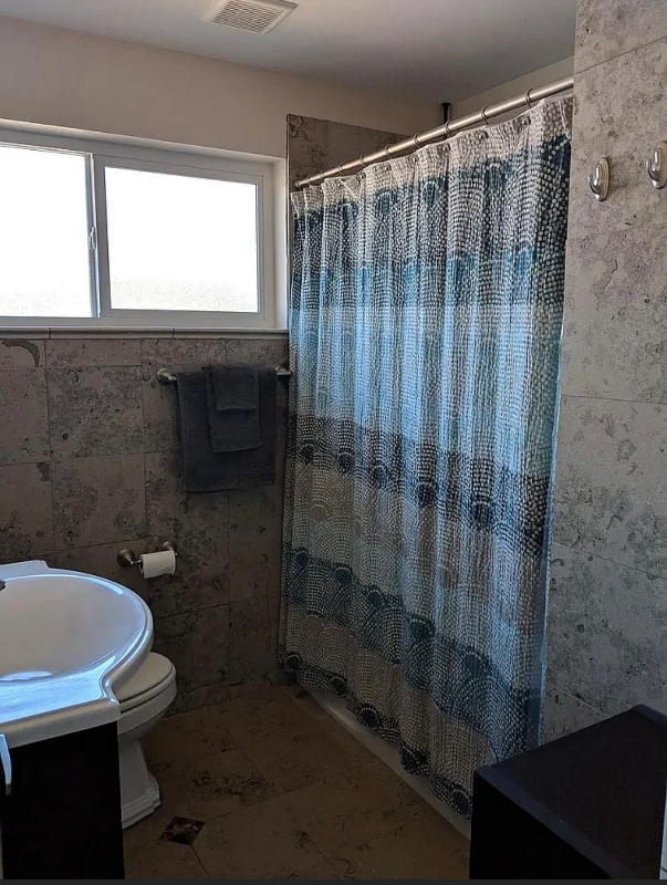 3640 Jasmine St - Photo 6 of 12