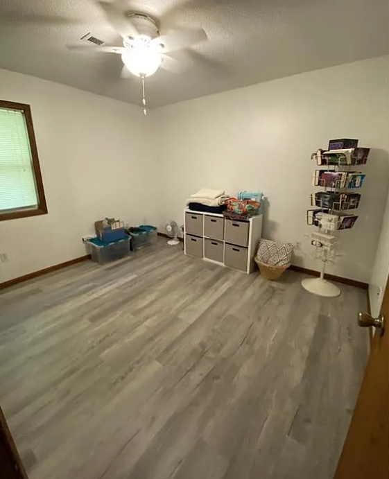 111 W 9th St #1 - Photo 5 of 9