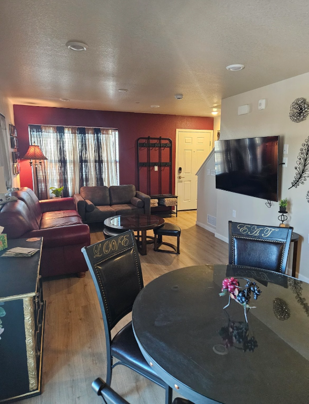 210 Marshall Mews - Photo 5 of 12