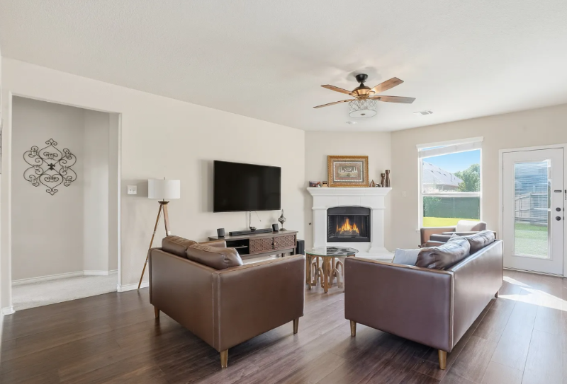 2615 Gum Tree Trl - Photo 2 of 20