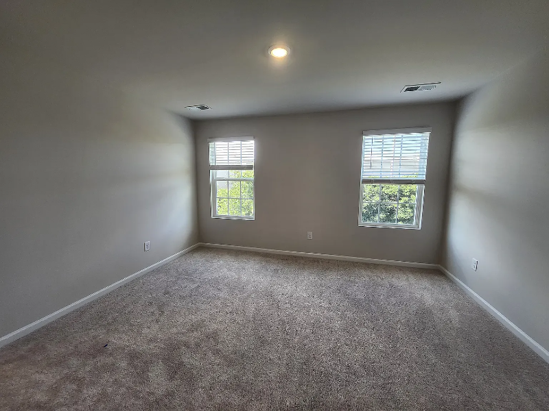 712 Peyden Ln - Photo 5 of 17