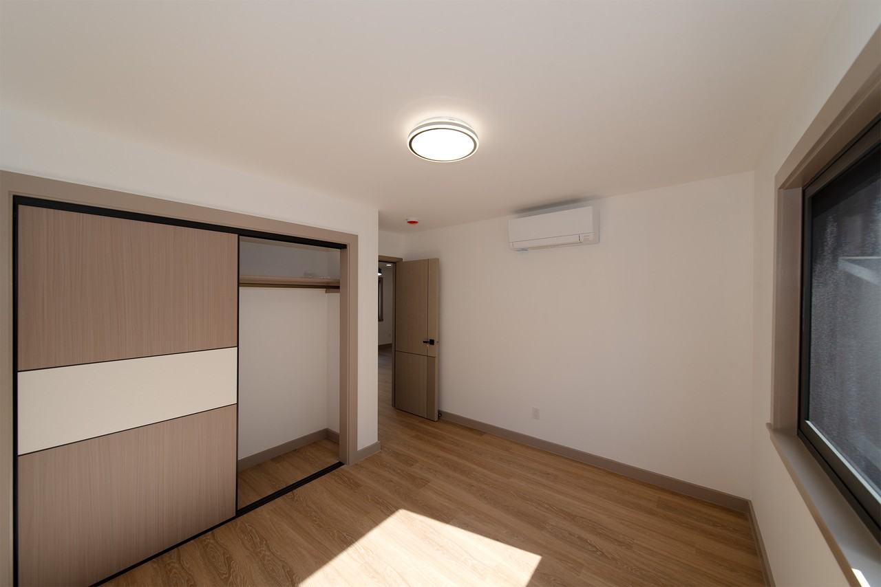 2056 10th Ave - Photo 6 of 8