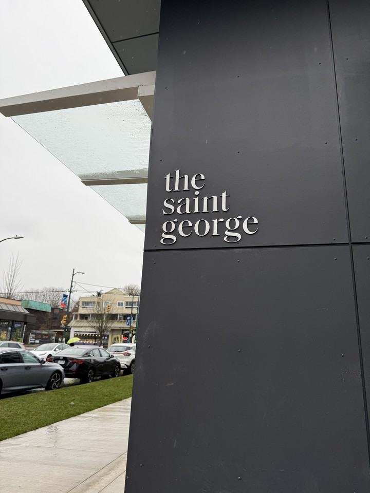 2471 Saint George Street - Photo 2 of 13