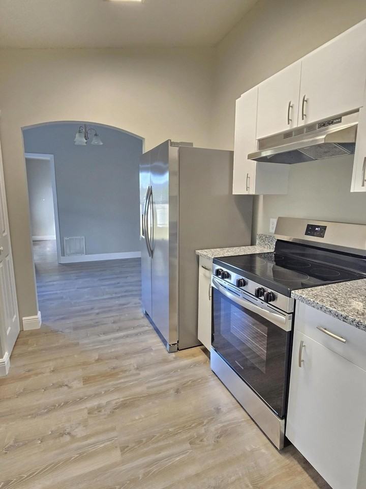 790 Gillen Ave Nw #NA - Photo 6 of 28