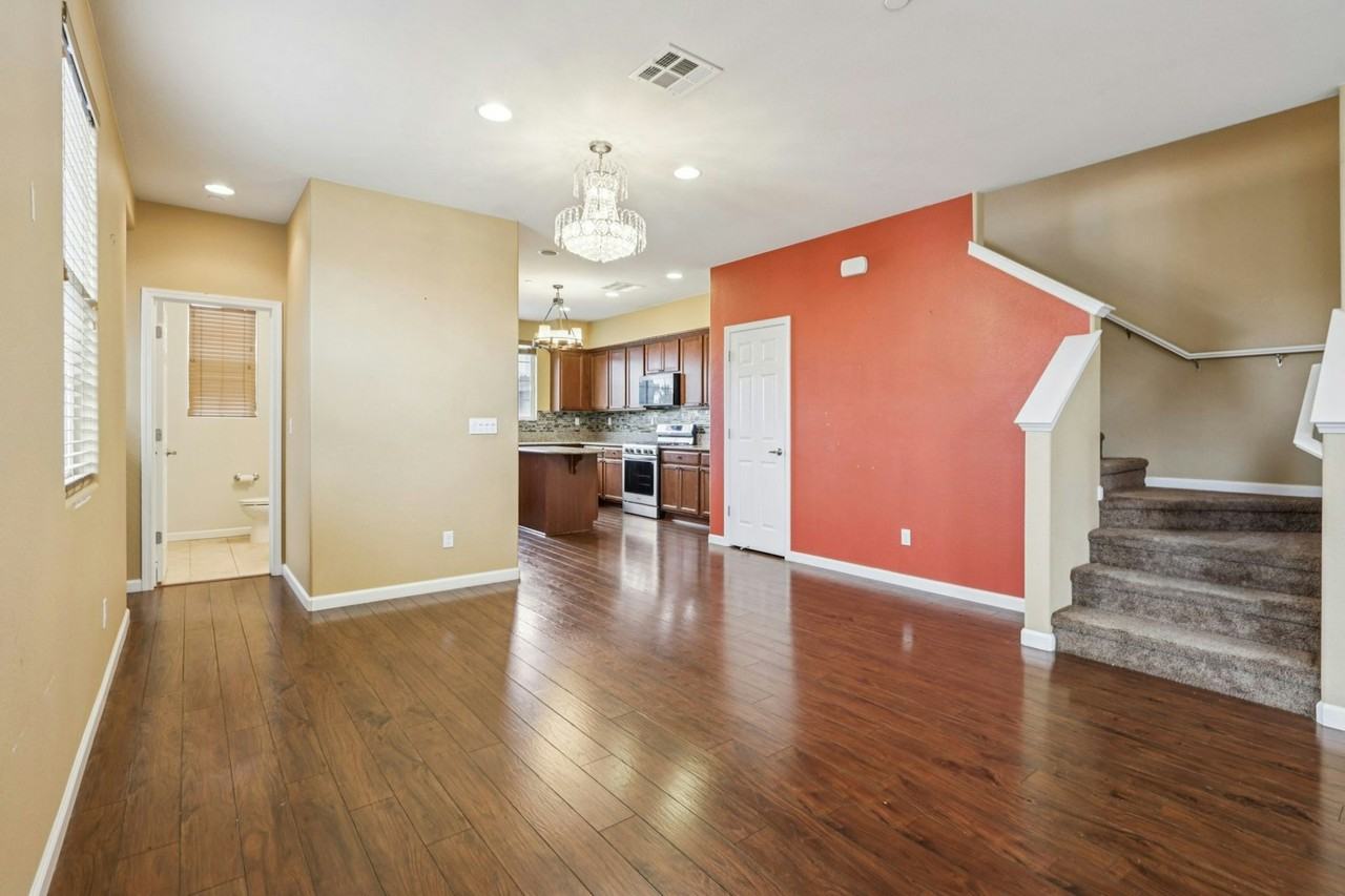 5807 Via Lugano - Photo 4 of 20