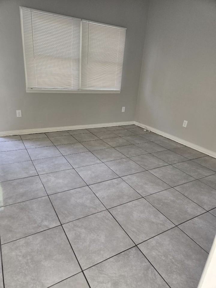 24185 Sunnymead Boulevard, Unit 5 - Photo 2 of 8