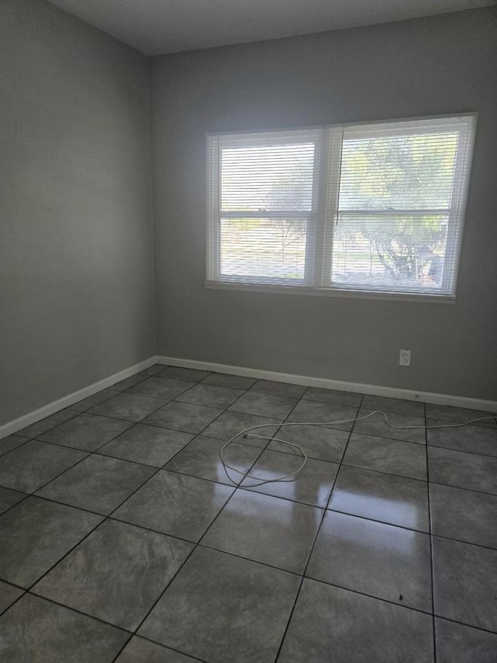 24185 Sunnymead Boulevard, Unit 5 - Photo 3 of 8