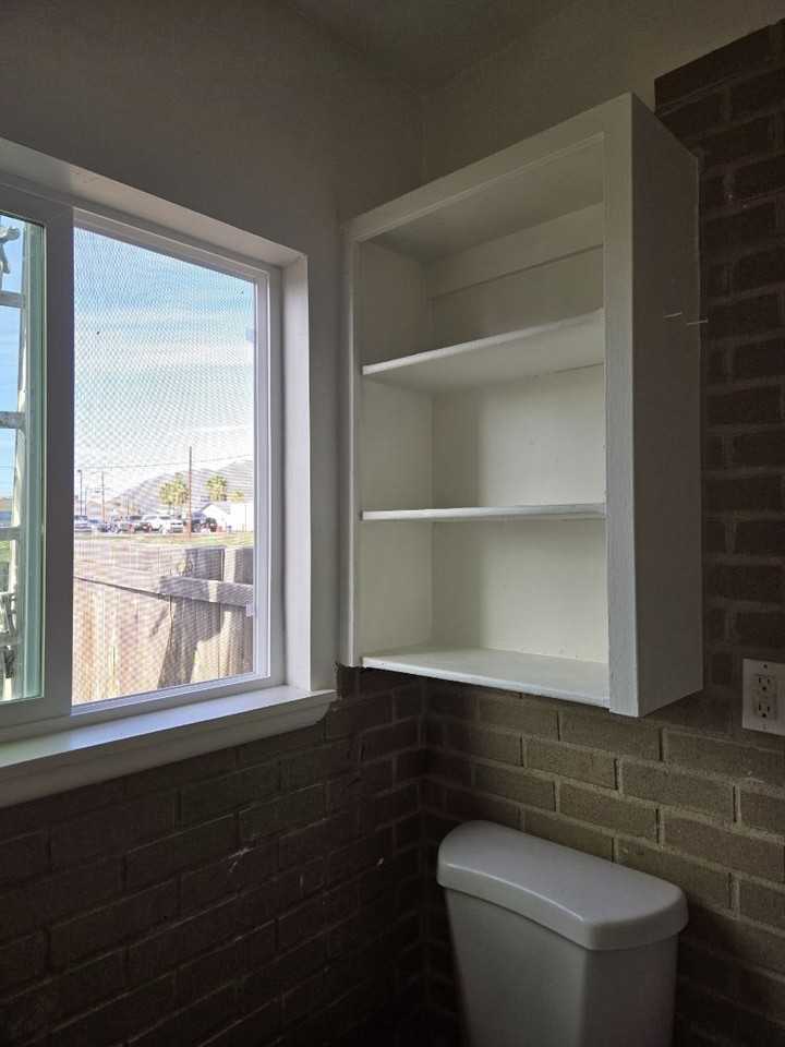 24185 Sunnymead Boulevard, Unit 5 - Photo 5 of 8