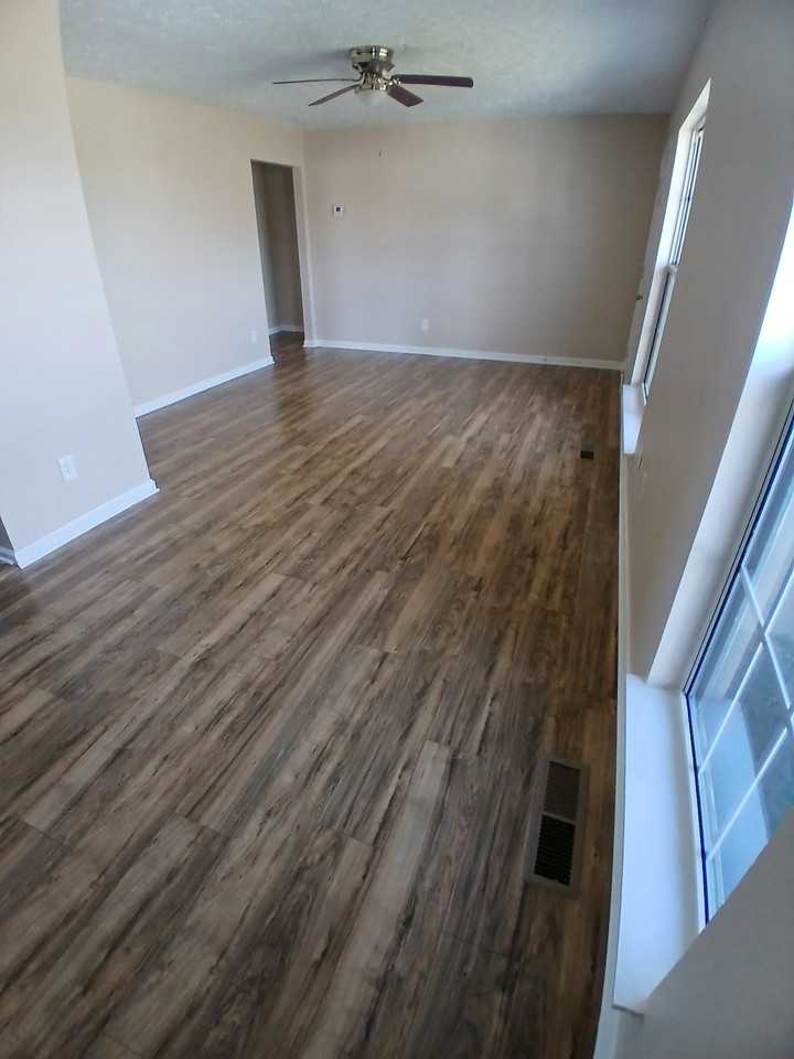 502 Indian Ave - Photo 5 of 13