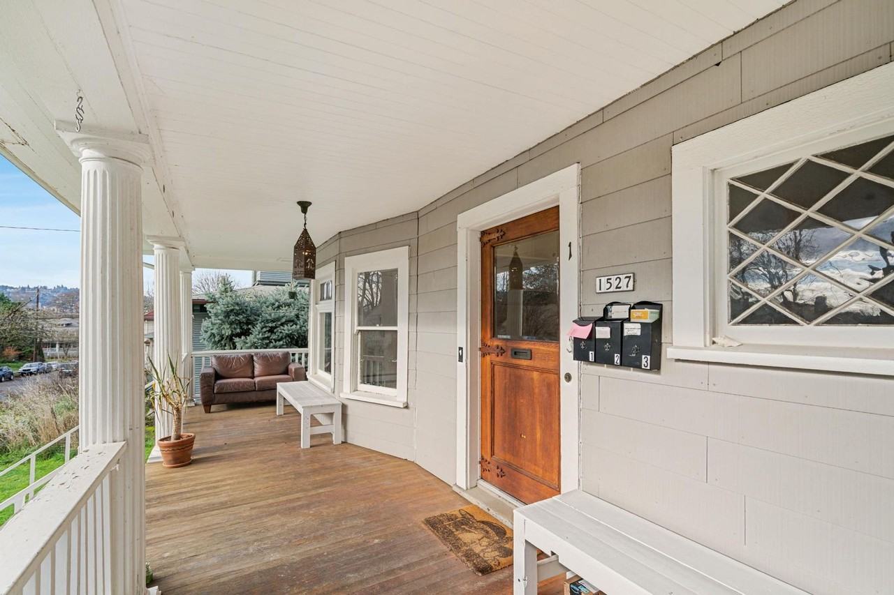 1527 Se Main St #1 - Photo 6 of 41