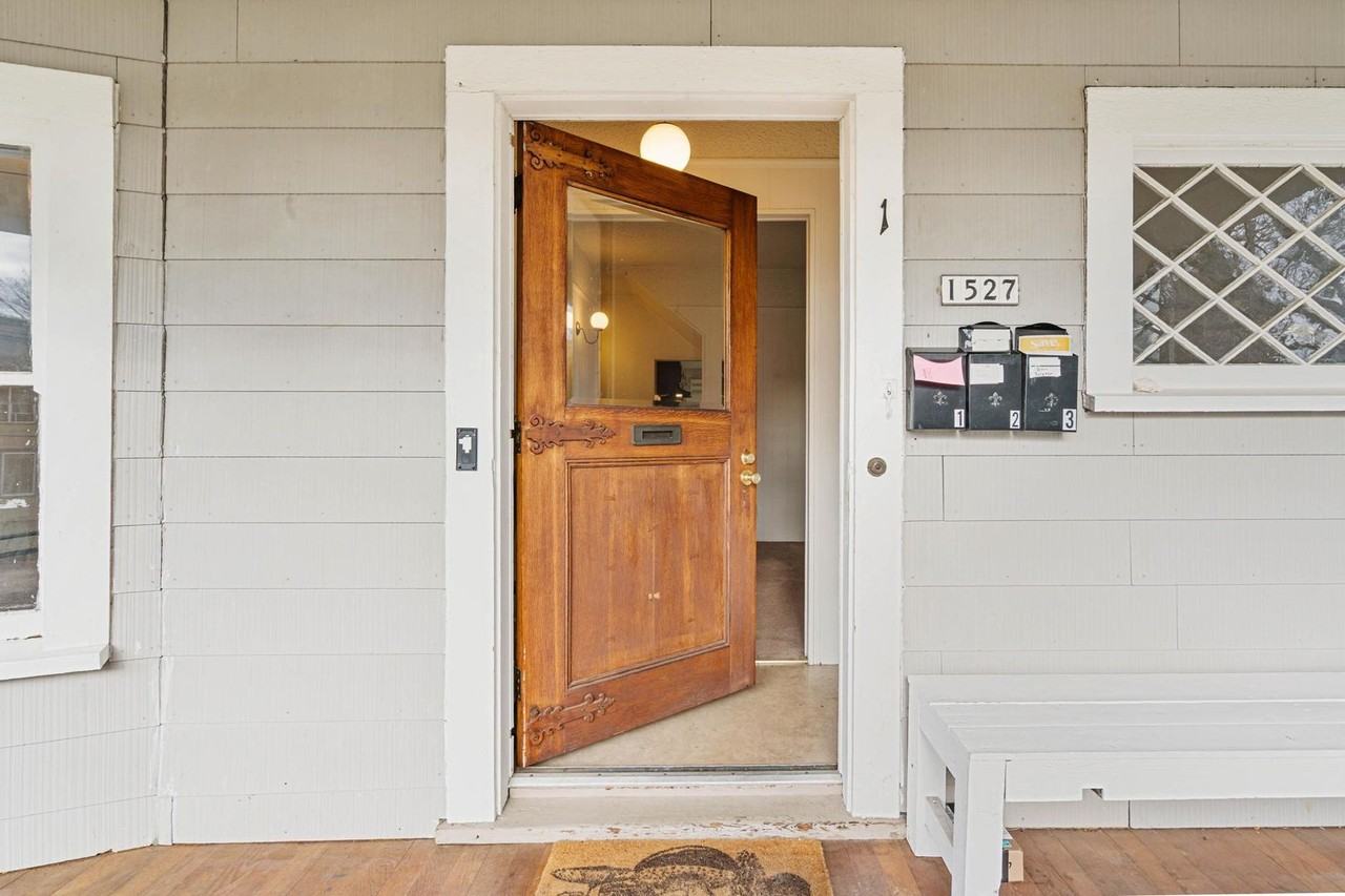 1527 Se Main St #1 - Photo 7 of 41