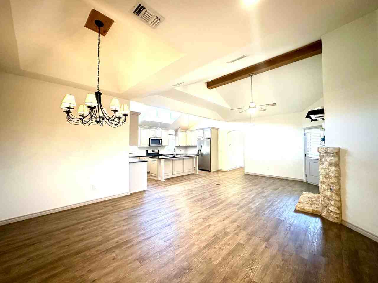 7907 Avenue O - Photo 2 of 21