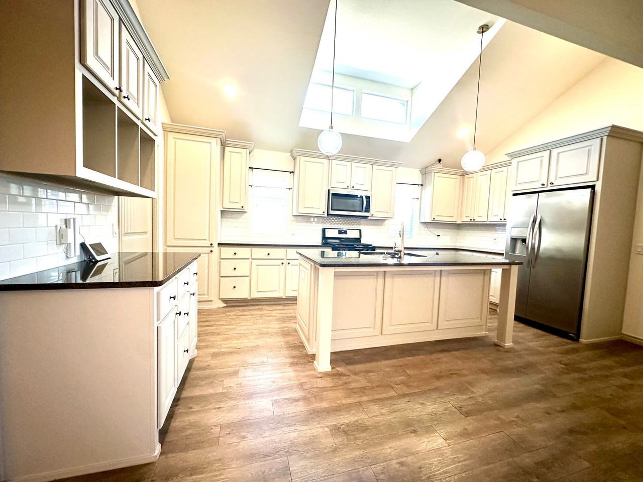 7907 Avenue O - Photo 3 of 21