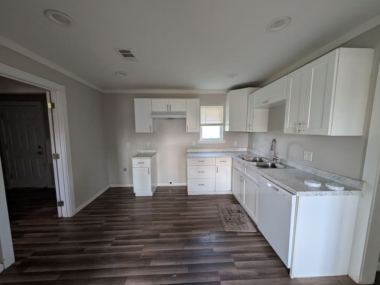 4405 Pradice St - Photo 2 of 9