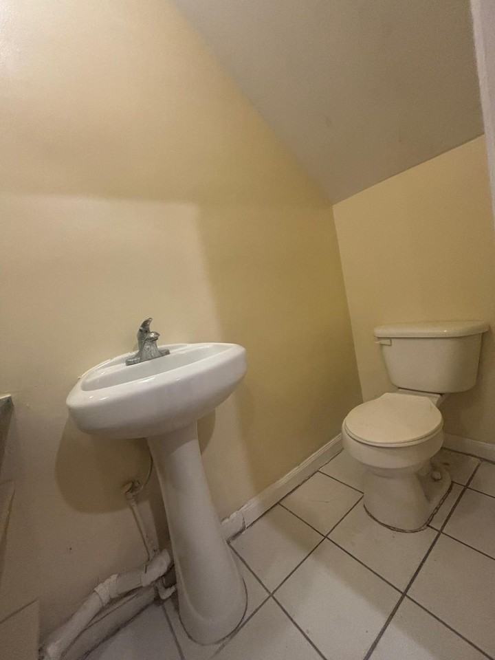 230 Park Ave #1 - Photo 2 of 6