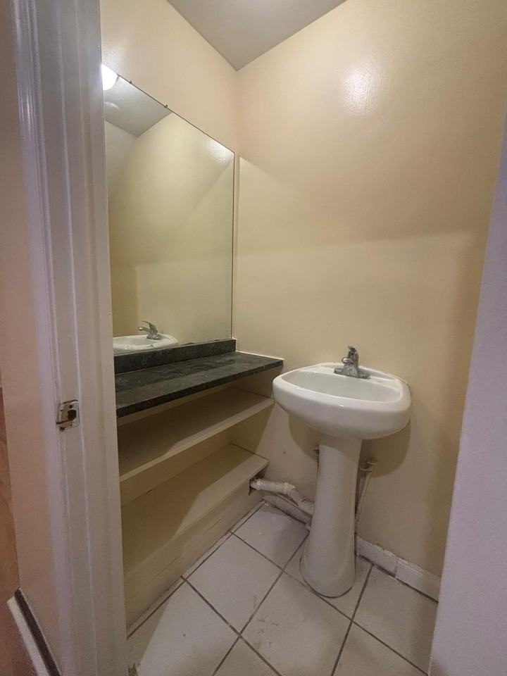 230 Park Ave #1 - Photo 4 of 6