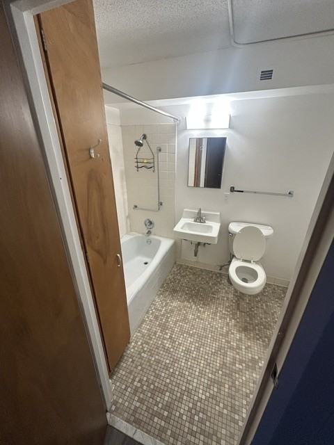 745 Walnut Street - Photo 6 of 44