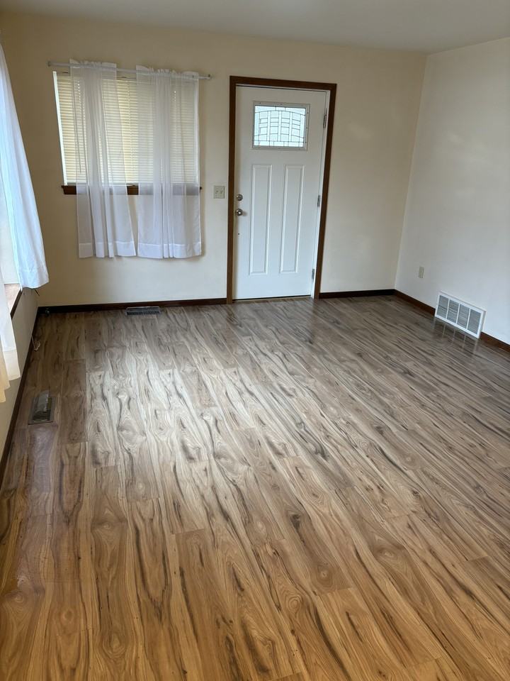 133 South Dakota Street - Photo 2 of 19