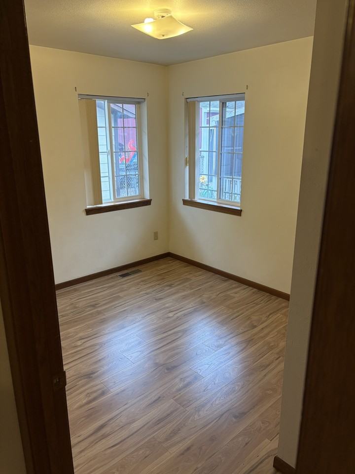 133 South Dakota Street - Photo 6 of 19