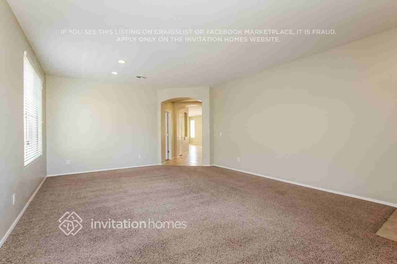 10241 W Cordes Rd - Photo 5 of 21