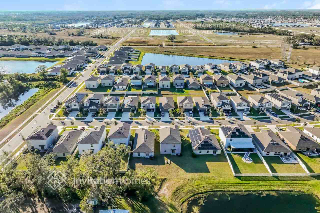 1576 Blue Rose Dr - Photo 2 of 9