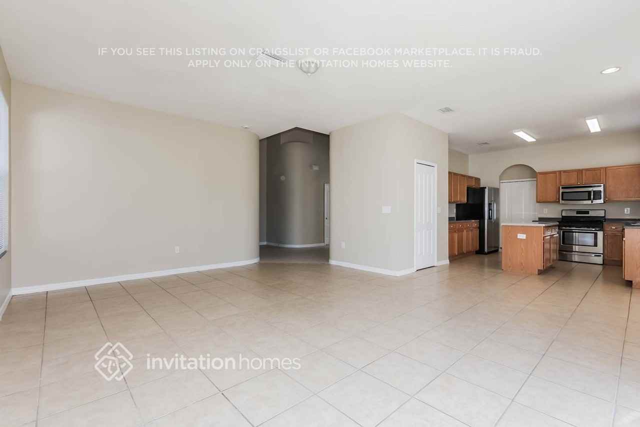 12820 Standbridge Dr - Photo 6 of 18