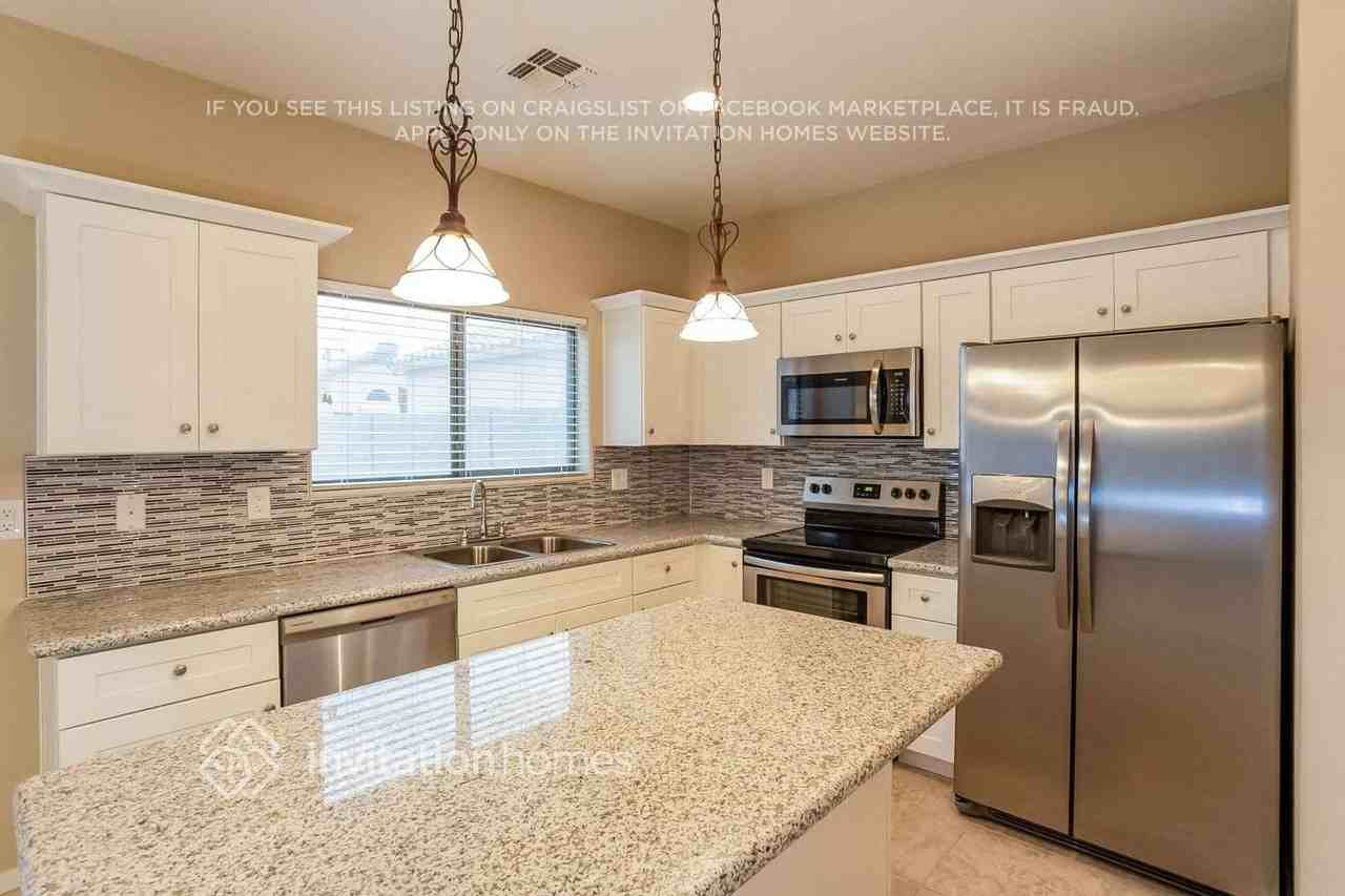185 W Desert Vista Trl - Photo 6 of 18