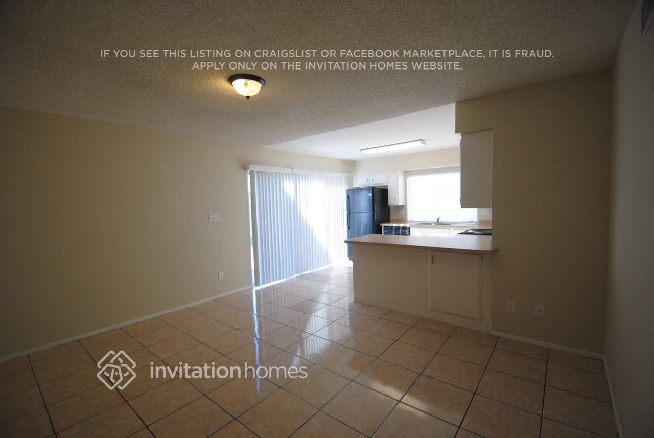 4228 N 81st Dr - Photo 4 of 11