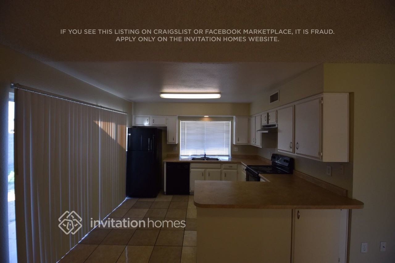 4228 N 81st Dr - Photo 5 of 11