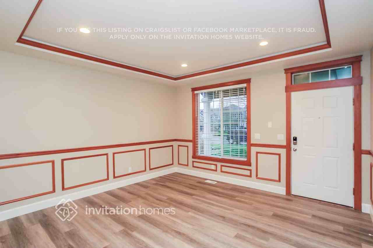 13824 172nd Pl E - Photo 5 of 17