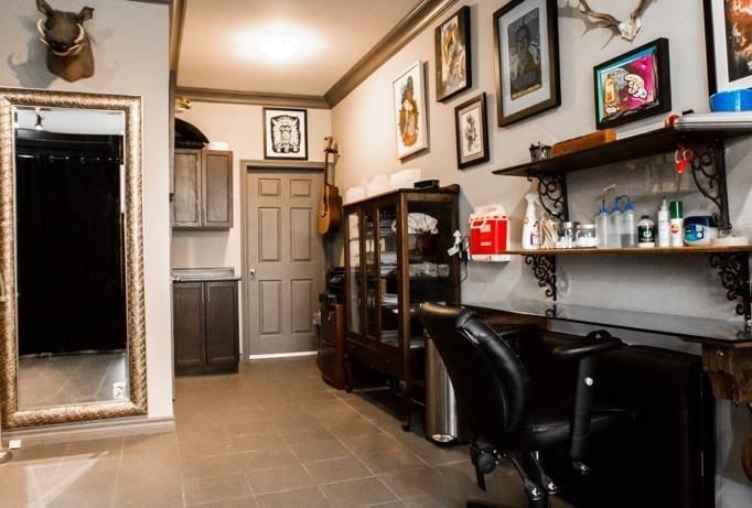 950 Oxford St E - Photo 6 of 11