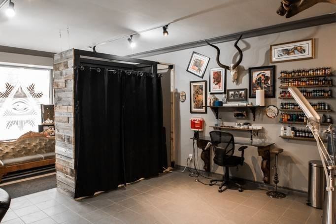 950 Oxford St E - Photo 7 of 11