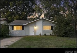 305 Smart St - Photo 1 of 1