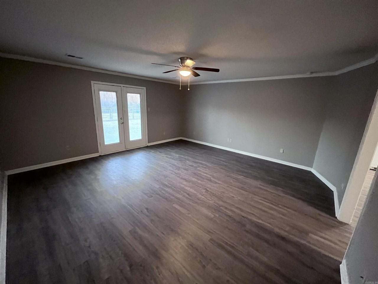 711 N 2nd St - Photo 4 of 37